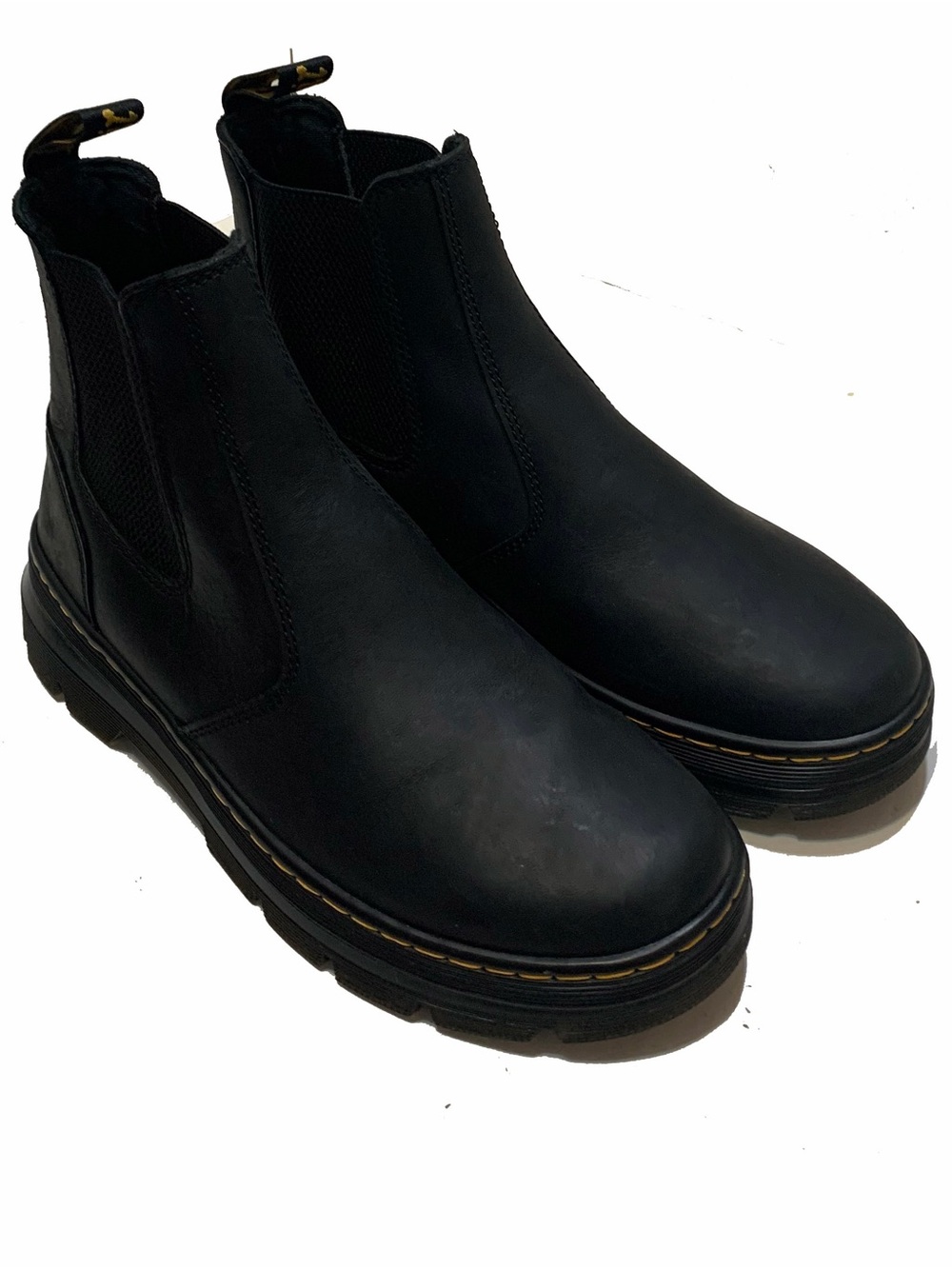 Dr. Martens men’s Embury Leather Casual Chelsea Boots. New with out box